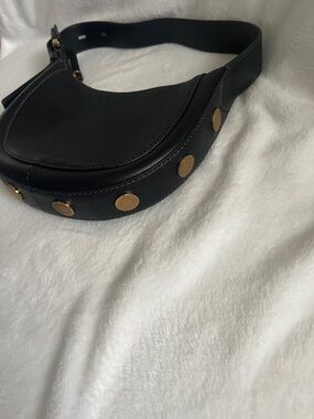 Black Leather FOSSIL Crossbody Bag with Gold Hardware